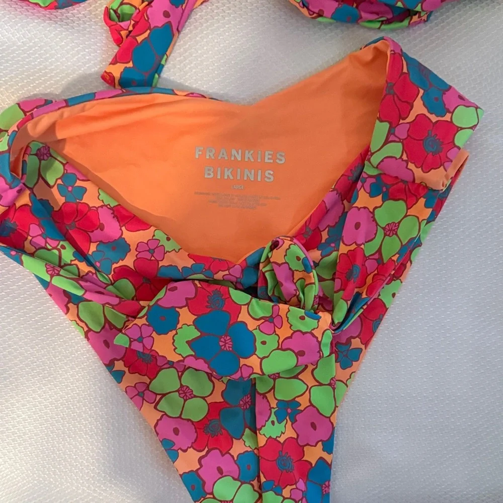 Frankies Bikinis Neon Floral Two Piece Set Multiway‎ Bandeau High Cut Large